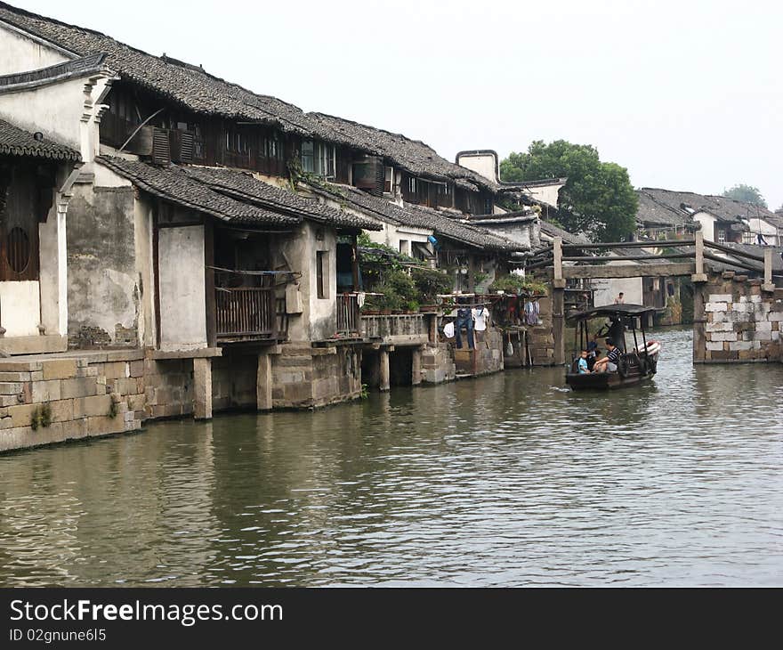 It is a small country which is located in jiangnan,china. It is a small country which is located in jiangnan,china.