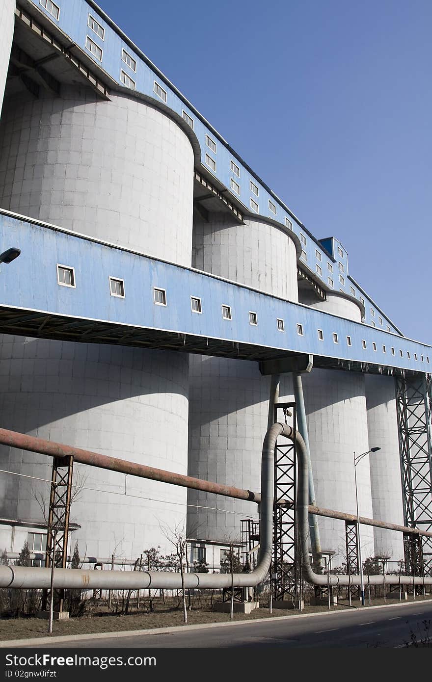 Industrial pipes on a factory infrastructure