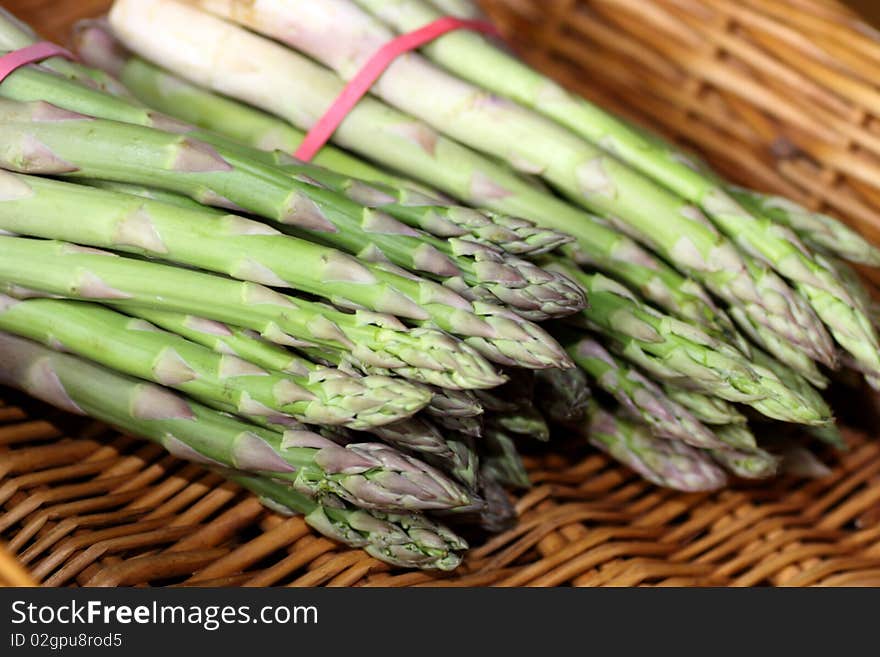 Green asparagus