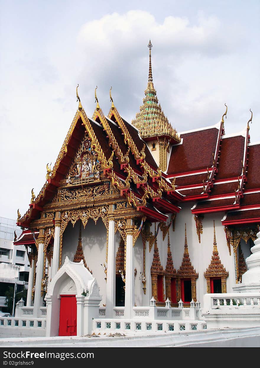 Lavishly decorated buddhist temple in Bangkok, Thailand