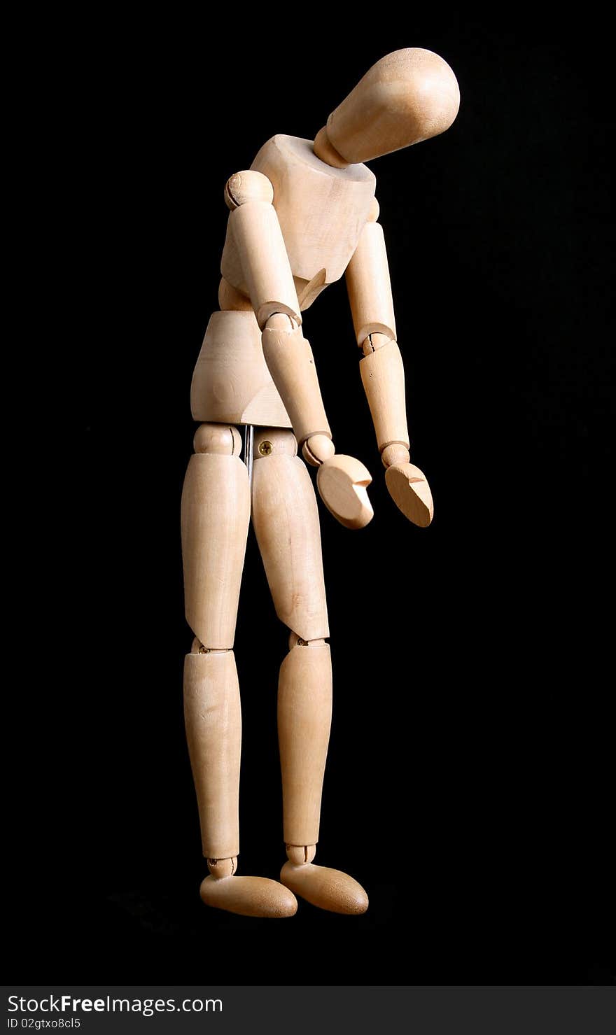 A manikin with arms down