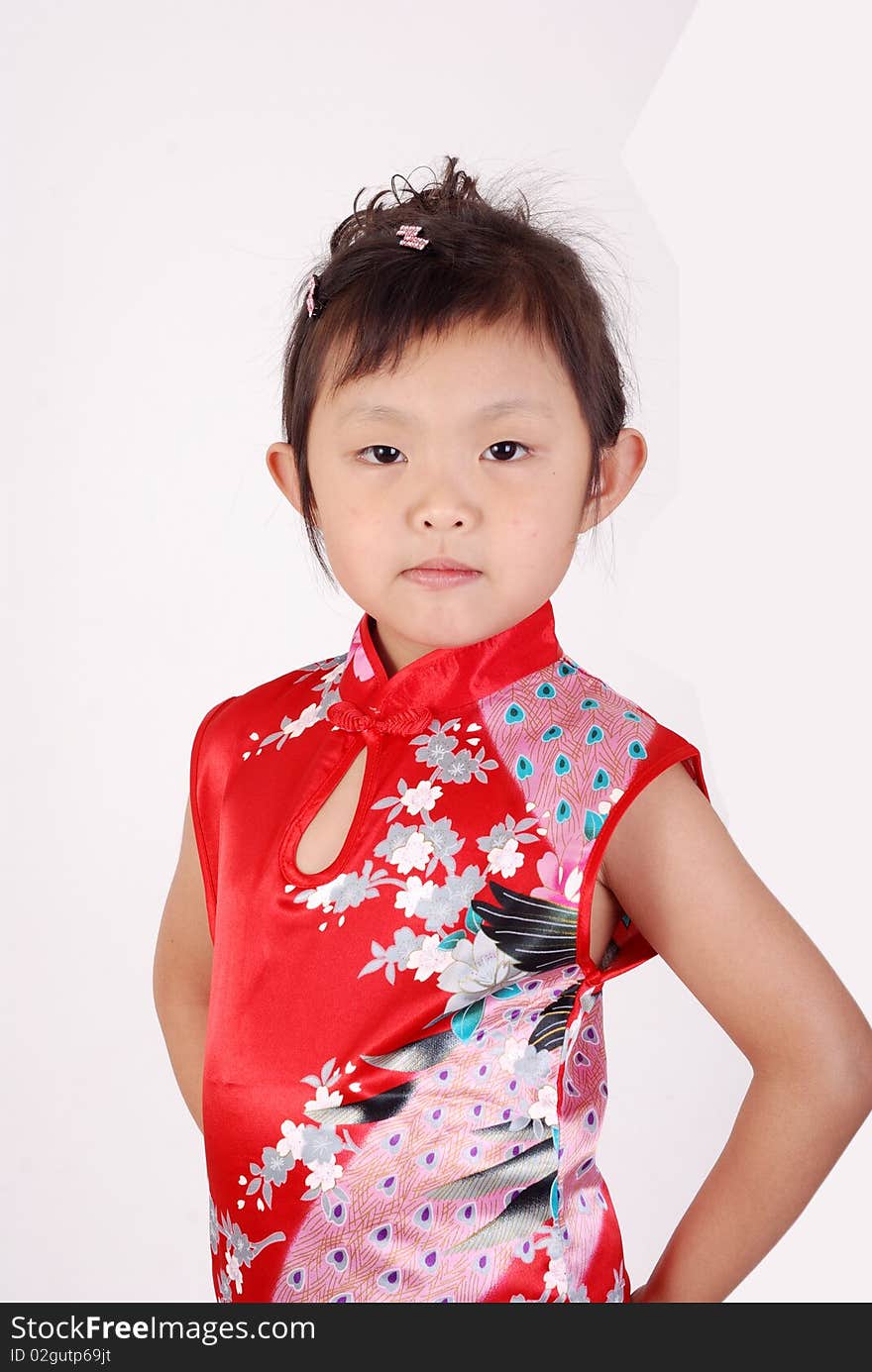 Wearing a cheongsam with Chinese characteristics, children