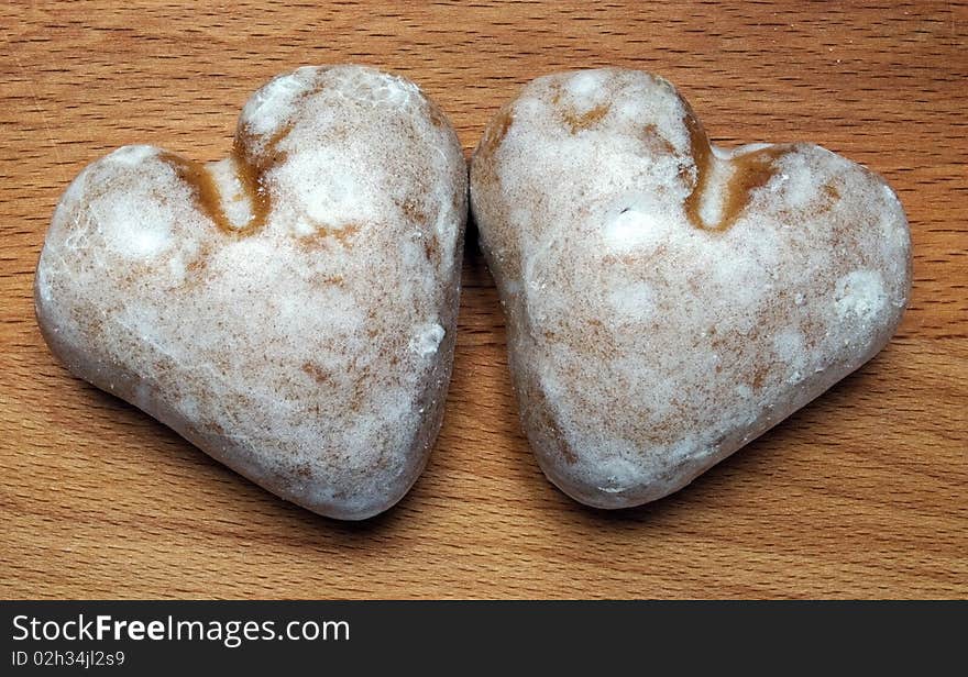 Two sweet ginger breads in the form of hearts