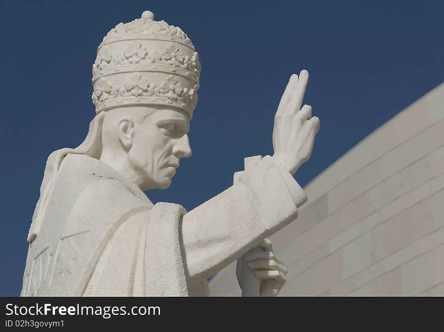 Pope statue - Fatima - portugal