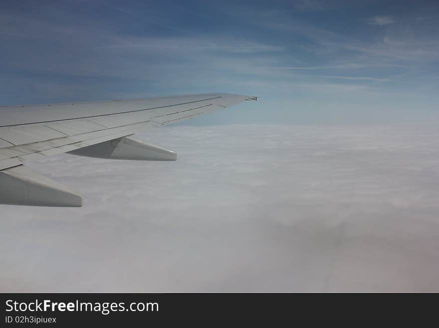 Aircraft wing and cloud