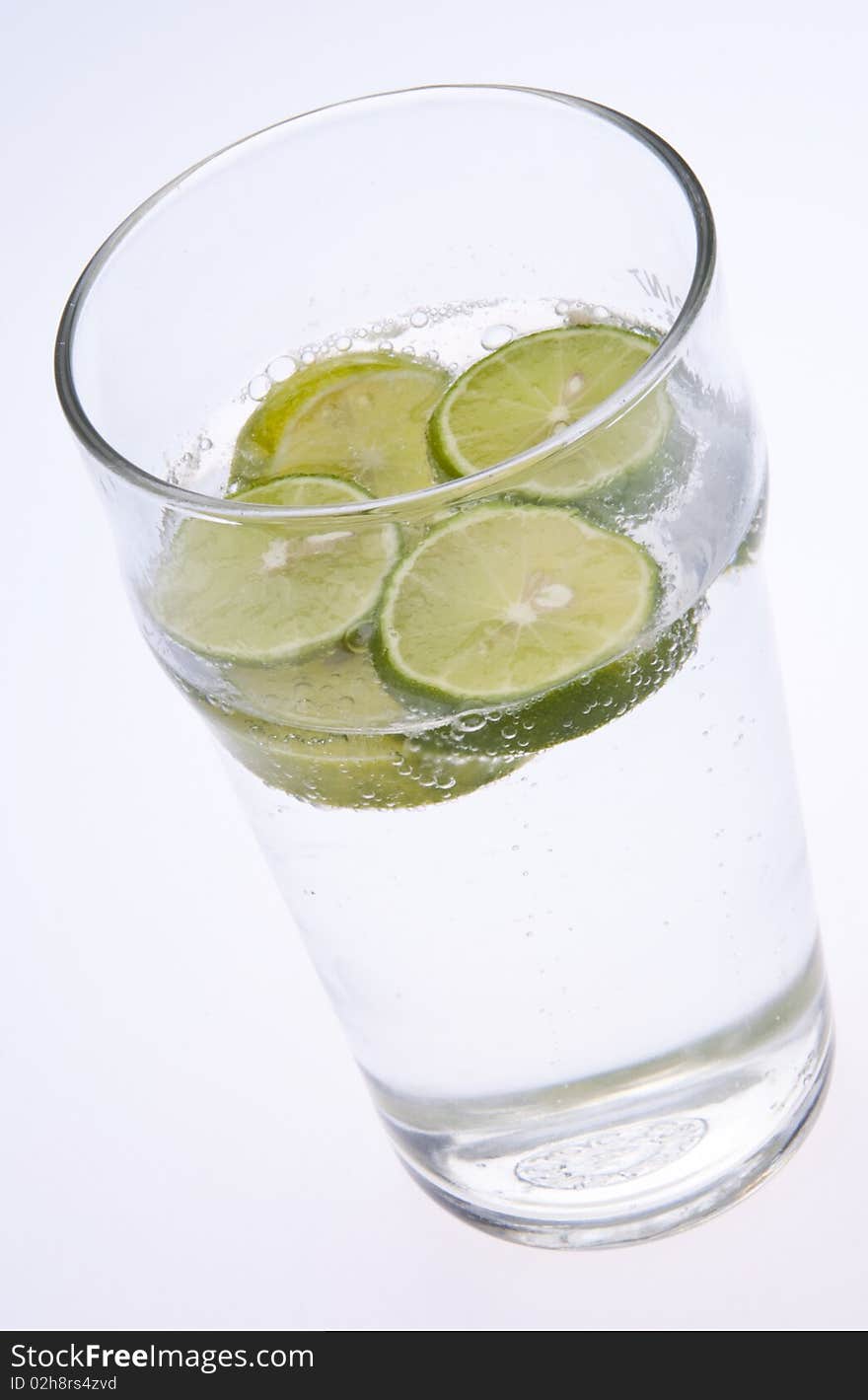 Seltzer With Limes