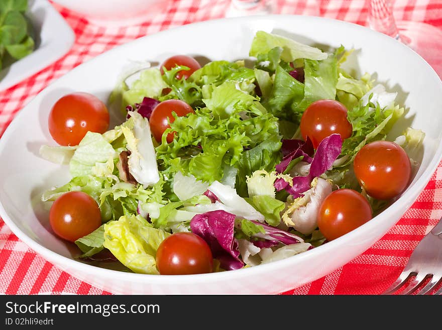 Healthy salad with cherry tomatoes