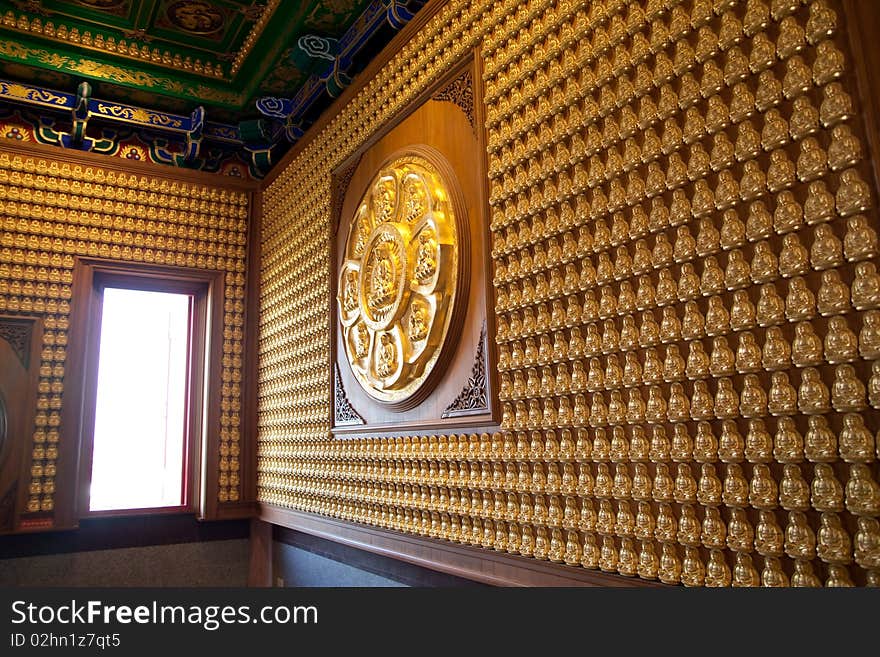 Hundred Buddha Room in baromraja temple