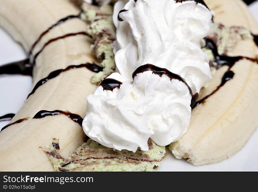 Banana split, sweet and delicious