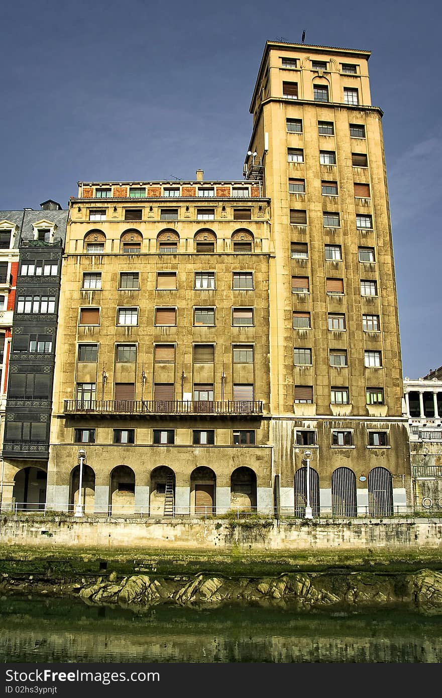 An image of the first skycraper buit in Bilbao, Spain. An image of the first skycraper buit in Bilbao, Spain