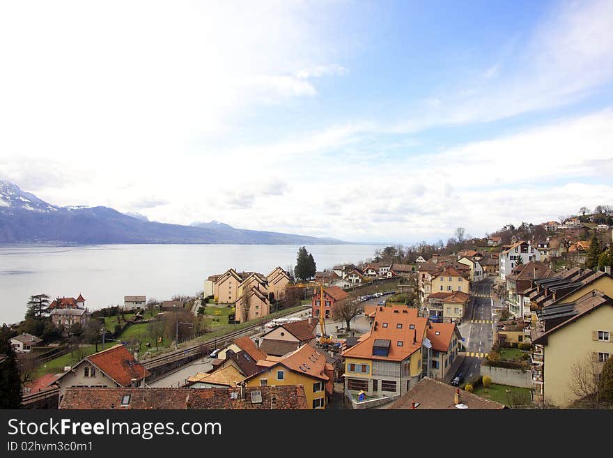 A town beside the lake