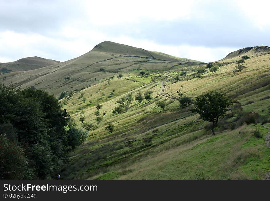 Mount Famine is a moorland plateau (and mountain) in the Dark Peak of the Derbyshire Peak District in England. Mount Famine is a moorland plateau (and mountain) in the Dark Peak of the Derbyshire Peak District in England.