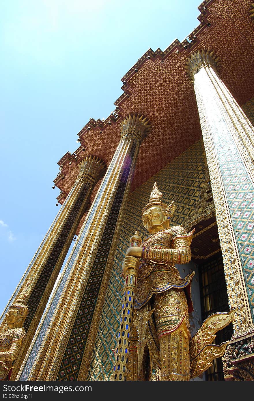 Giant in Wat Phra Kaeo