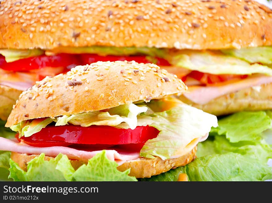 Round sandwich