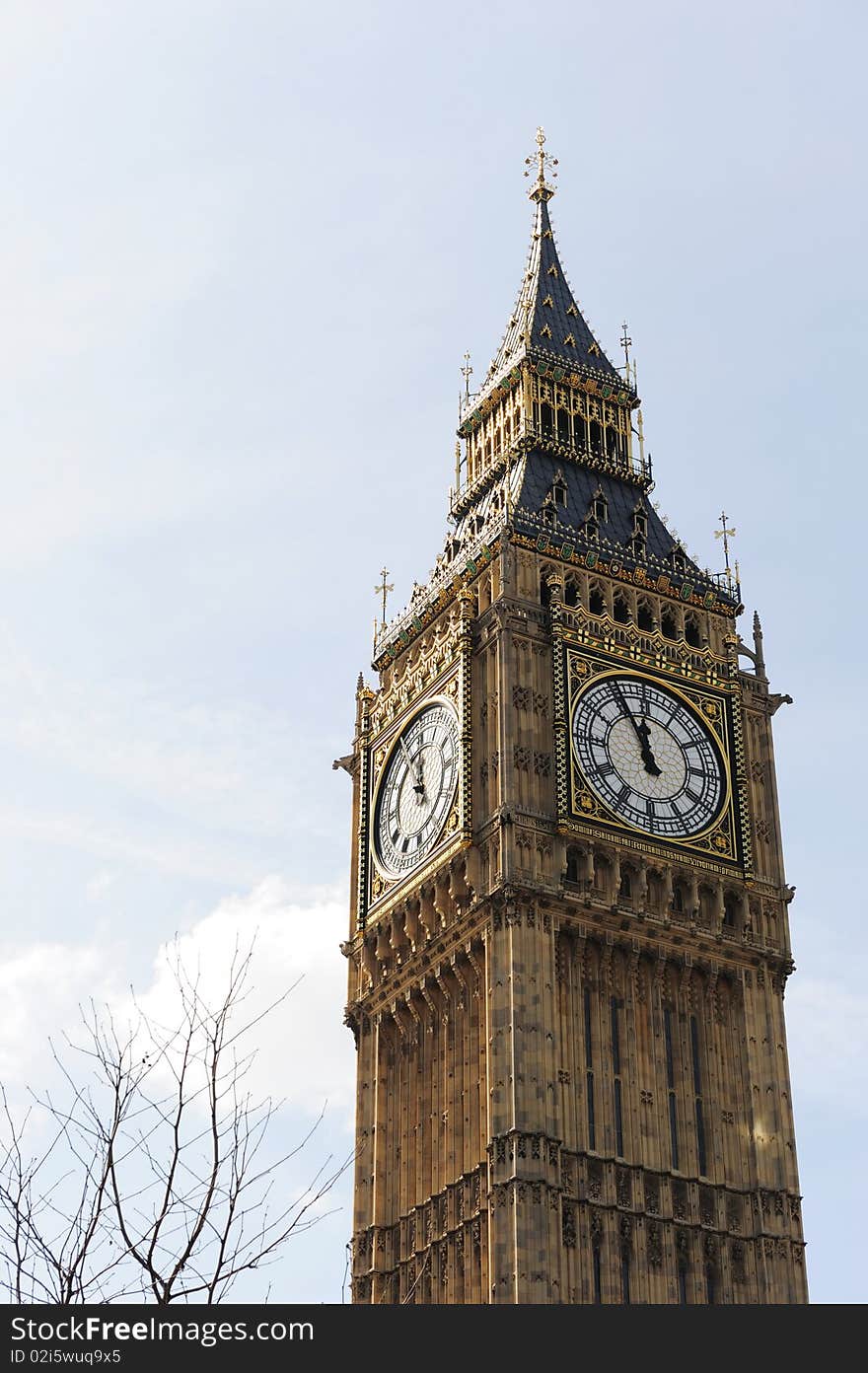 View of Big Ben on Cloudy day