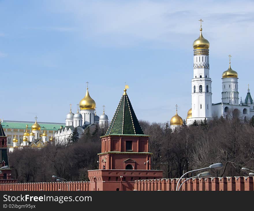 Kind to the Kremlin. Ivan Velikogo's belltower behind the Kremlin wall.