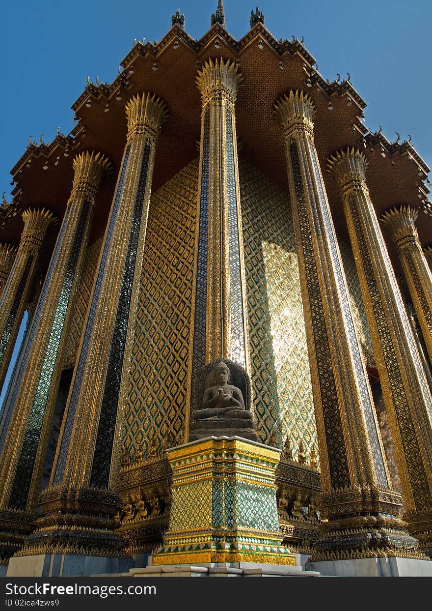 Stone Buddha statue in each corner of the Lord Buddha. Stone Buddha statue in each corner of the Lord Buddha