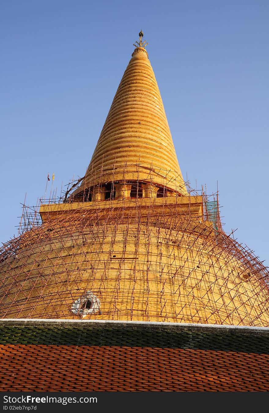 Traditional Thai stupa at Prapratomjedee, Thailand. Traditional Thai stupa at Prapratomjedee, Thailand.