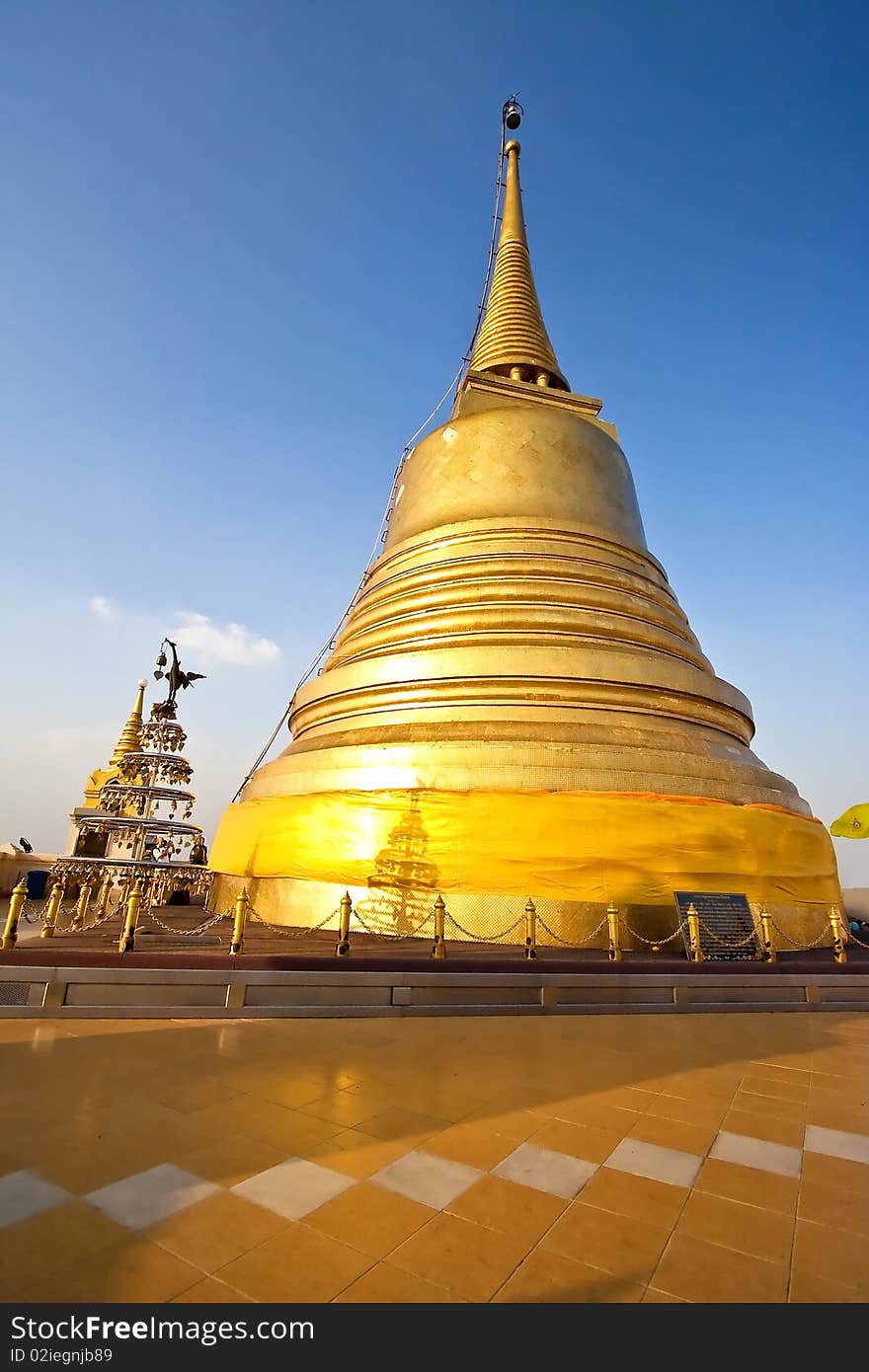 Pagoda mountain gold in Bangkok. Pagoda mountain gold in Bangkok.