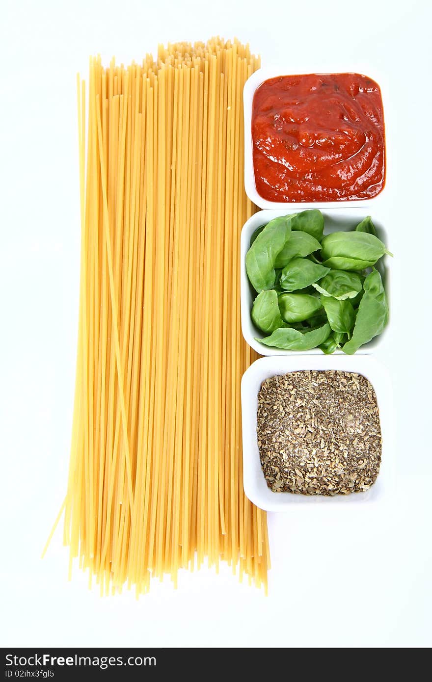 Spaghetti bolognese ingredients