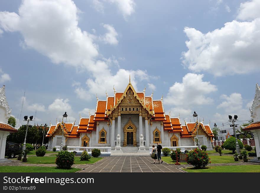 Blue sky in sunny day at wat aroon bangkok thailand