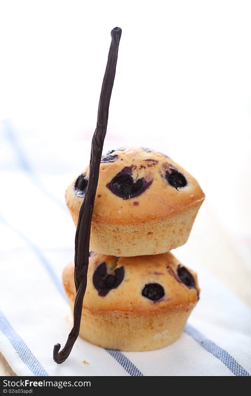 Cupcake with blueberries and vanilla