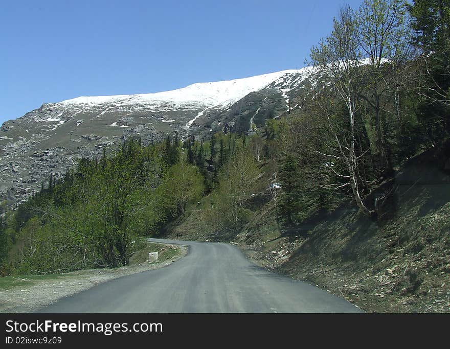 Road to Manali Mountain