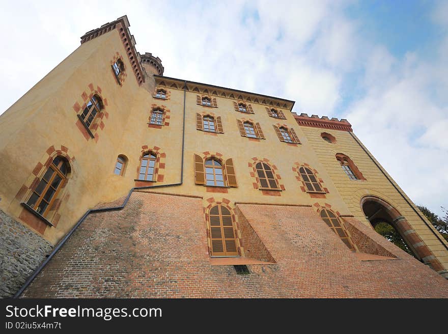 Castle di Barolo