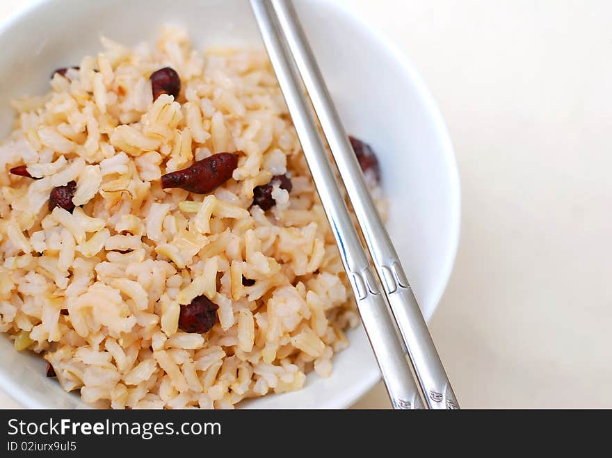 Cooked, red unpolished rice