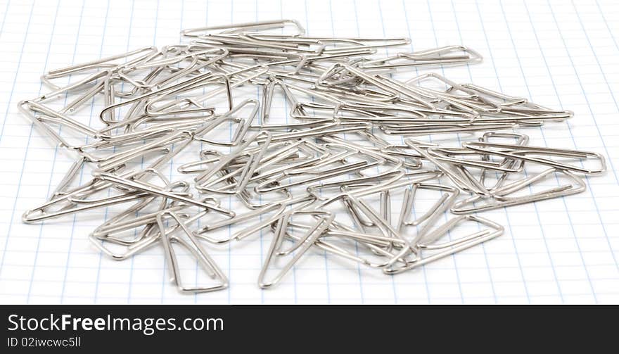 Triangular paper clips