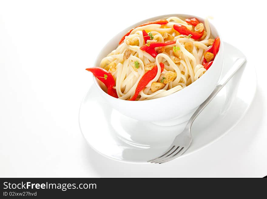 Spaghetti bowl with garlic and red pepper