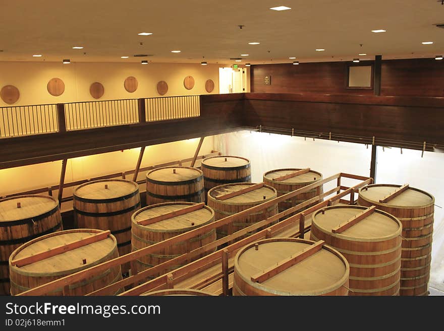 Winemaking and oak barrels