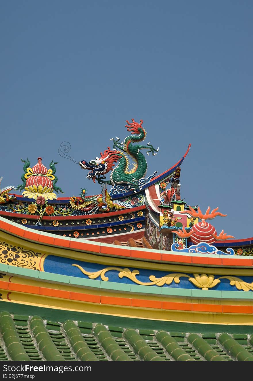 Dragon sculpture on temple's roof