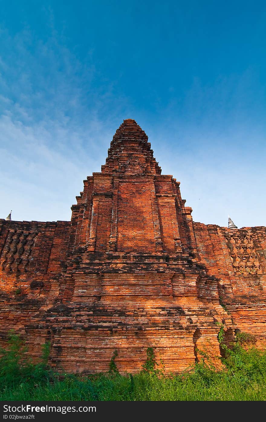 Pagoda of Nakornluang Castle