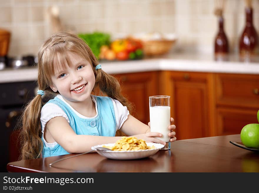 The girl has breakfast