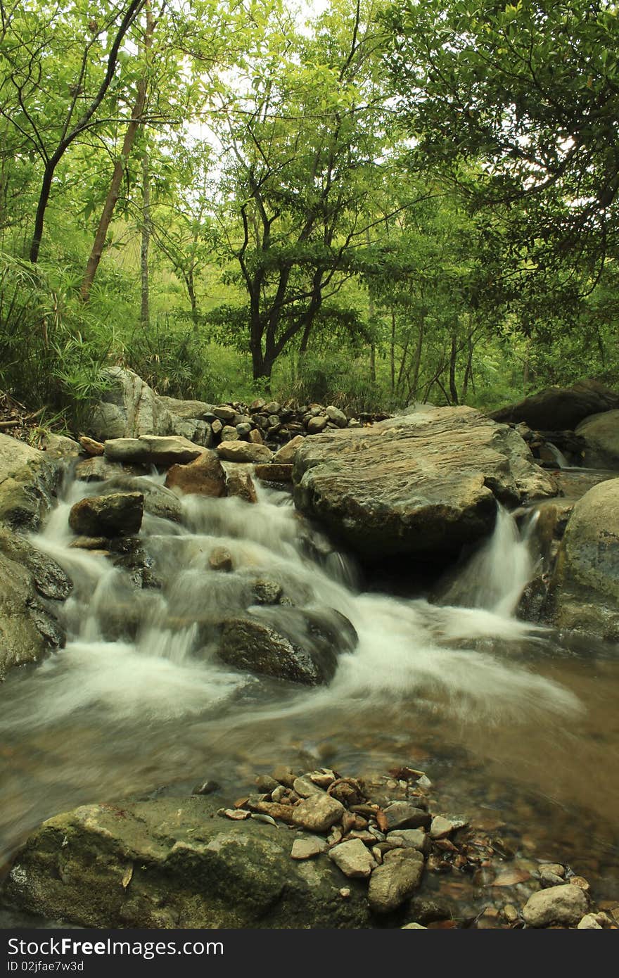 Lansang Waterfall