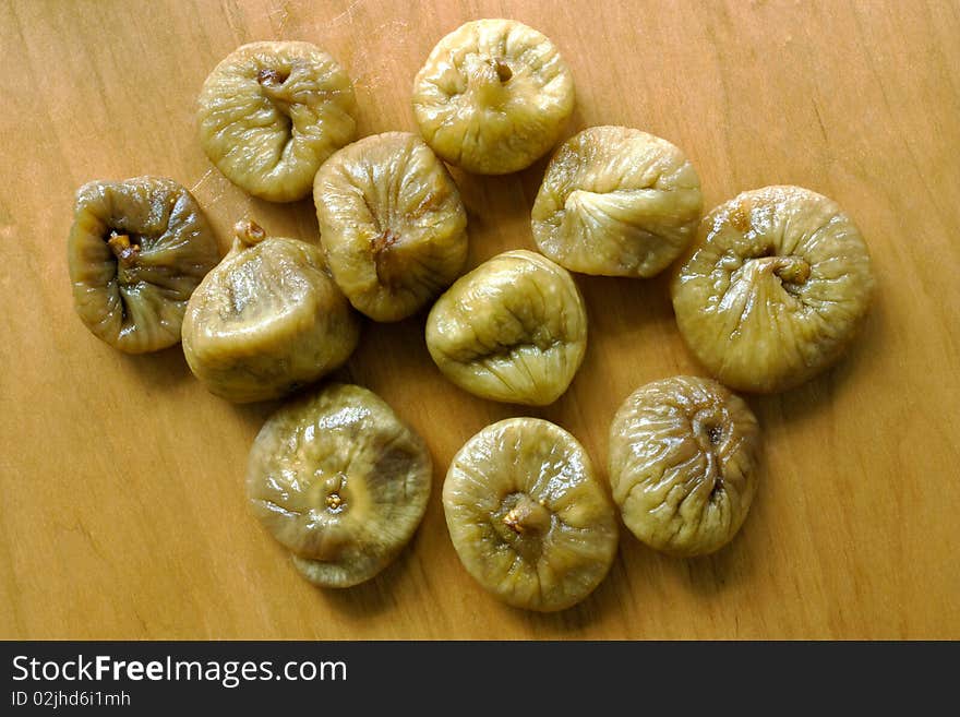 Dried figs