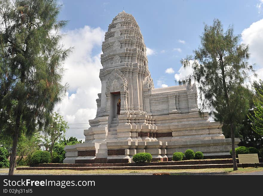 White pagoda