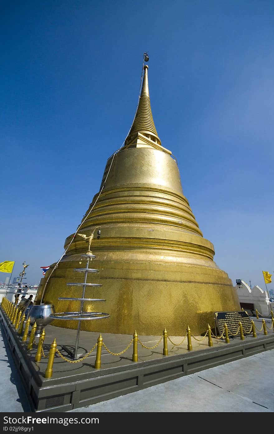 Golden Mountain in Wat Sa get Bangkok