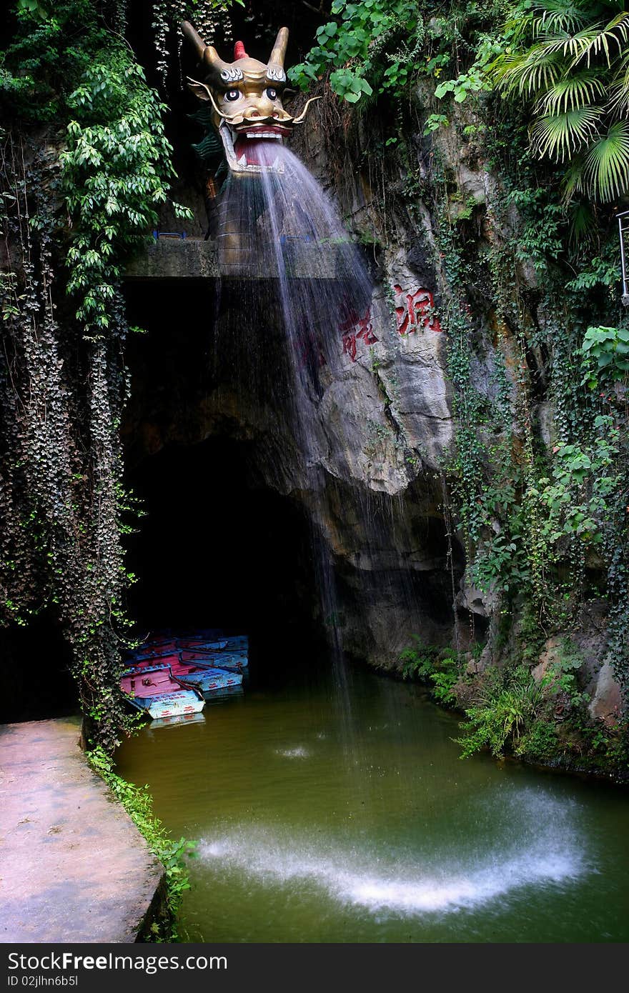 Scenery-old Dragon Hole