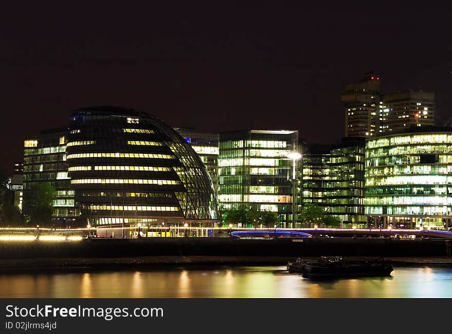 Night View Of The London City Hall