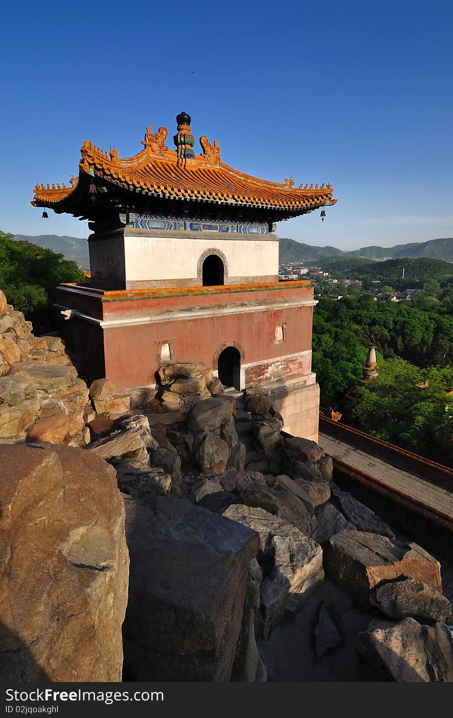 The Summer Palace is  the most famous  emperor garden in china. four big states in the Longevity Hill Central, is a Tibetan-style buildings. Covers an area of 20,000 square meters. The Summer Palace is  the most famous  emperor garden in china. four big states in the Longevity Hill Central, is a Tibetan-style buildings. Covers an area of 20,000 square meters