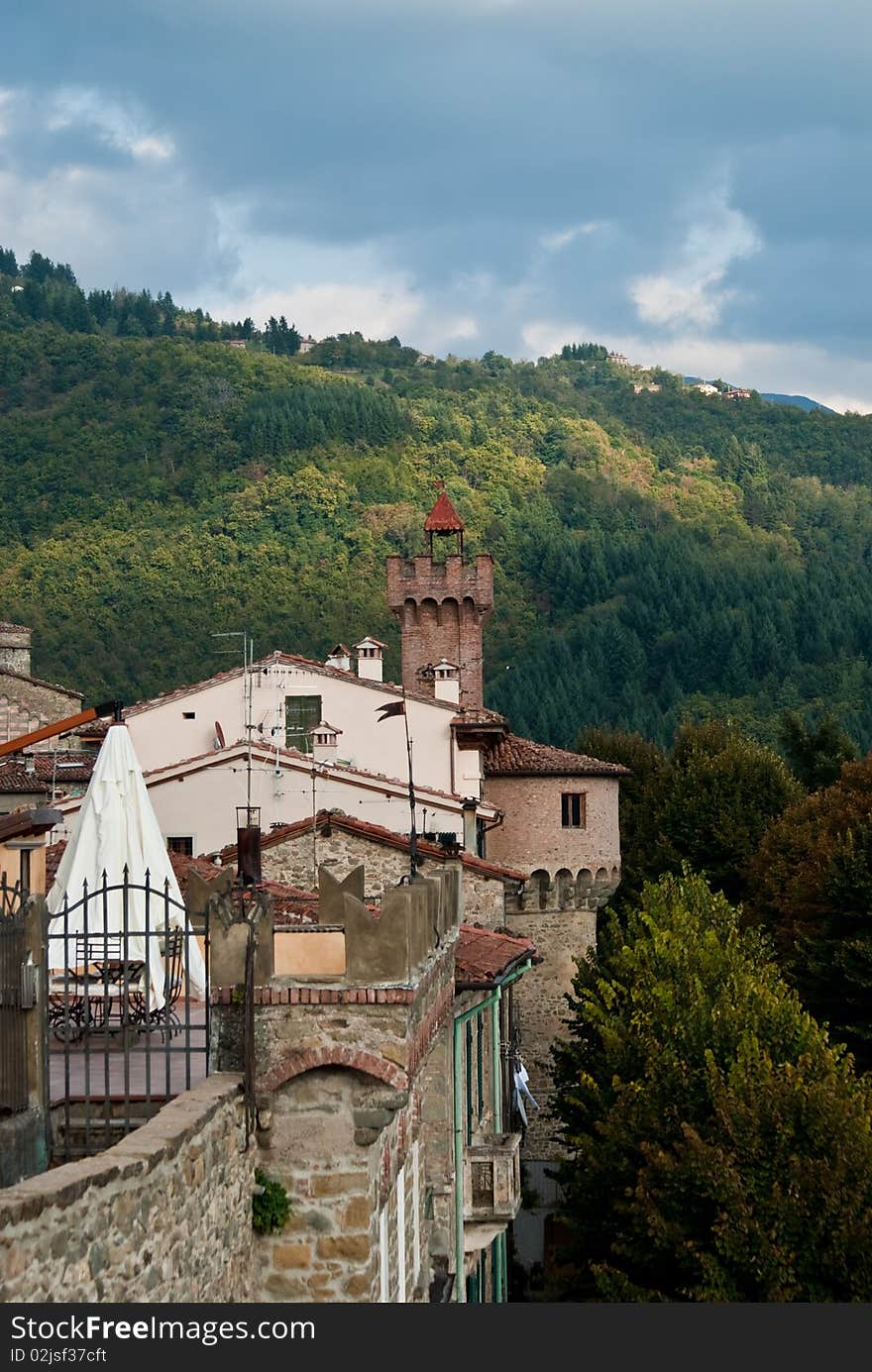 The Garfagnana: is a Mountain
region in the north of Tuscany, Italy