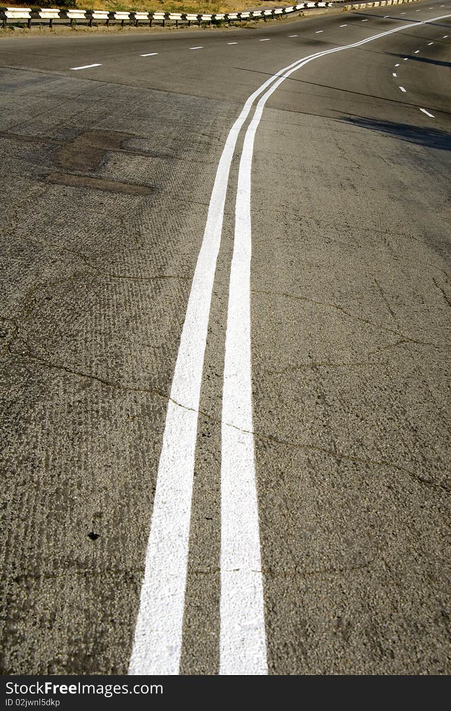 Empty curve road with right turning