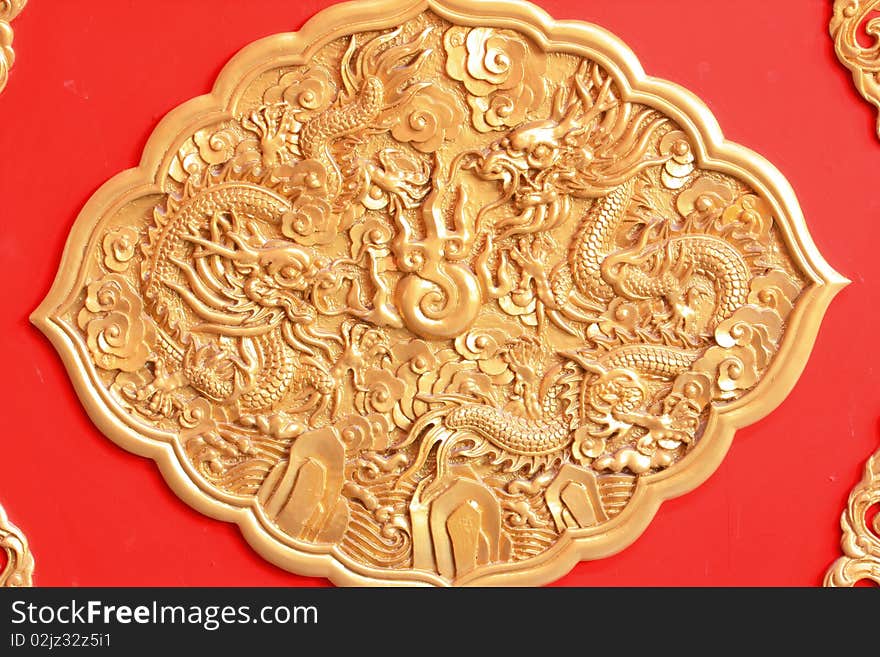 Dragon wall of traditional China style