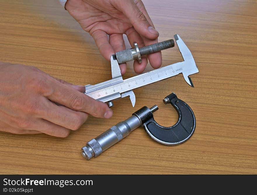 Measuring instrument