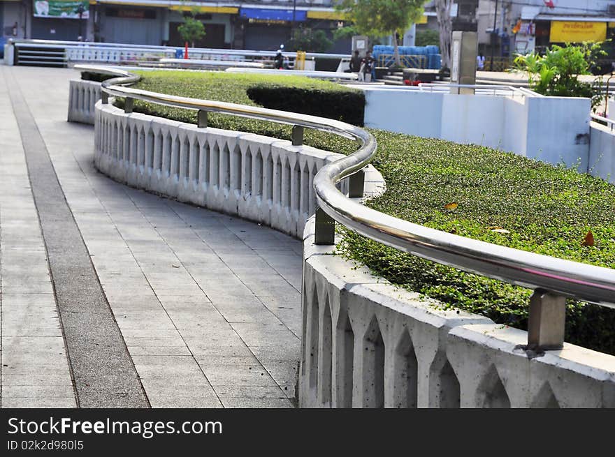 Fencing aluminum curved. A public park. Fencing aluminum curved. A public park.