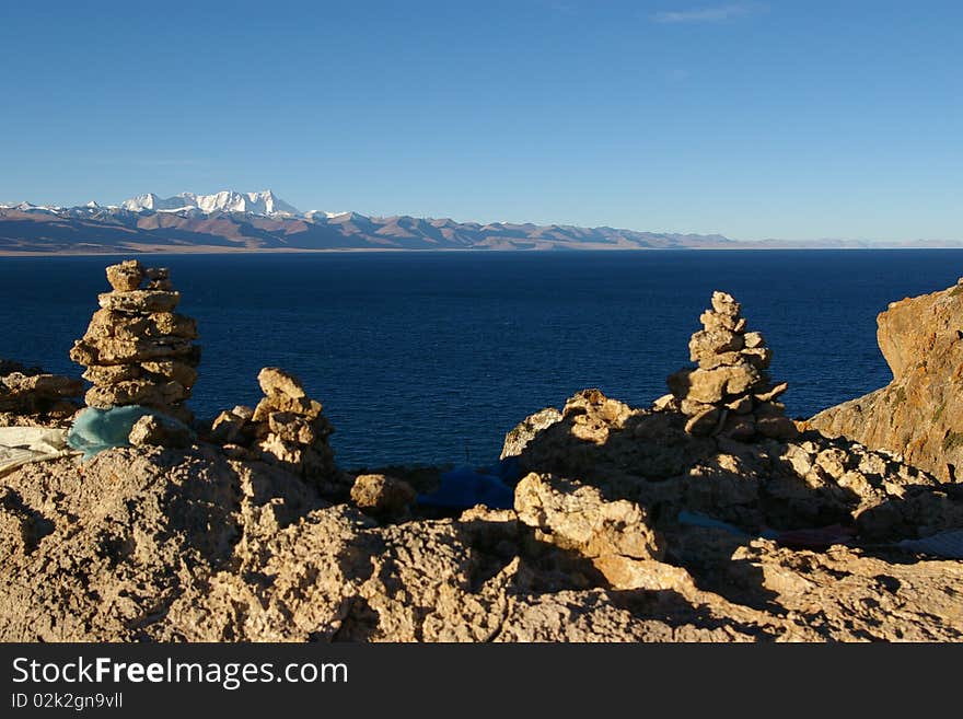 The Namtso Lake and the rocks