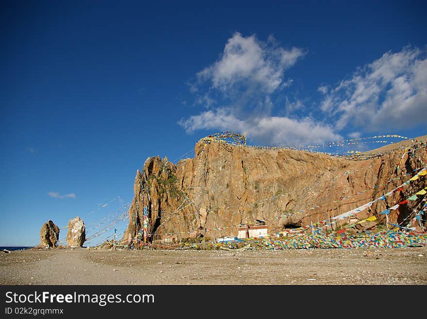 The Namtso Lake and the rocks1