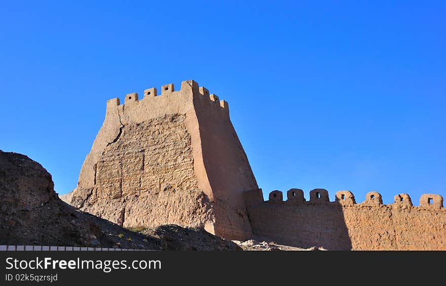 It is the beacon tower of jiayuguan great wall. it located in gansu province,china.